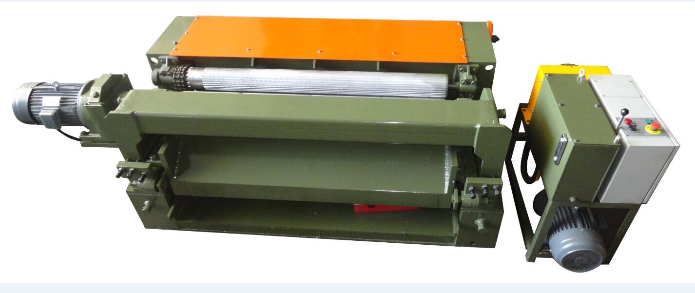 Achieve Perfect Veneers with our Log Spindleless Peeling Machine