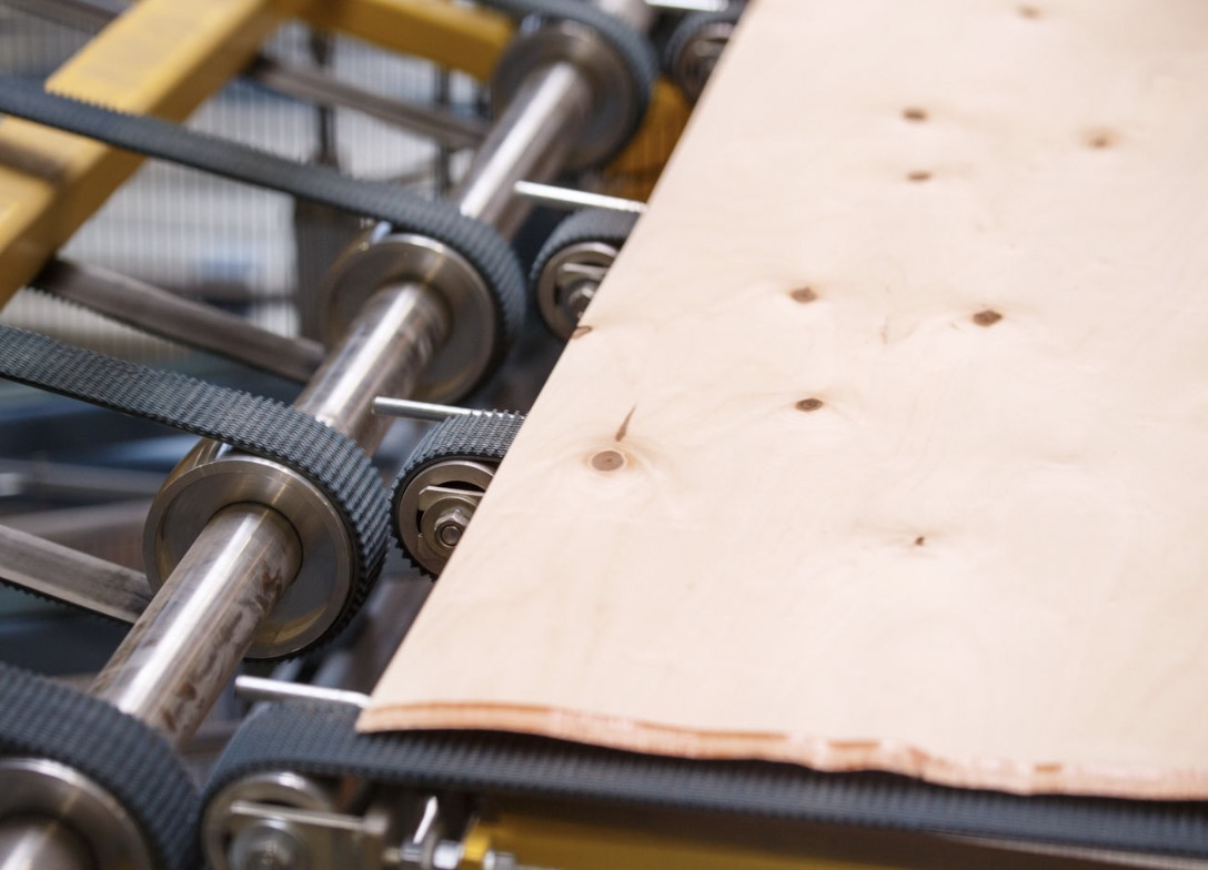 Manufacturing Process of Veneer and Plywood